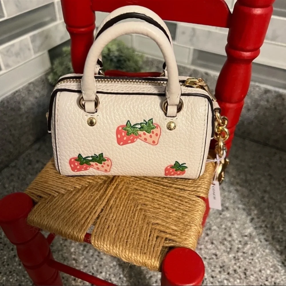 🍓COACH🍓MINI🍓CHARM🍓 - Picture 6 of 16